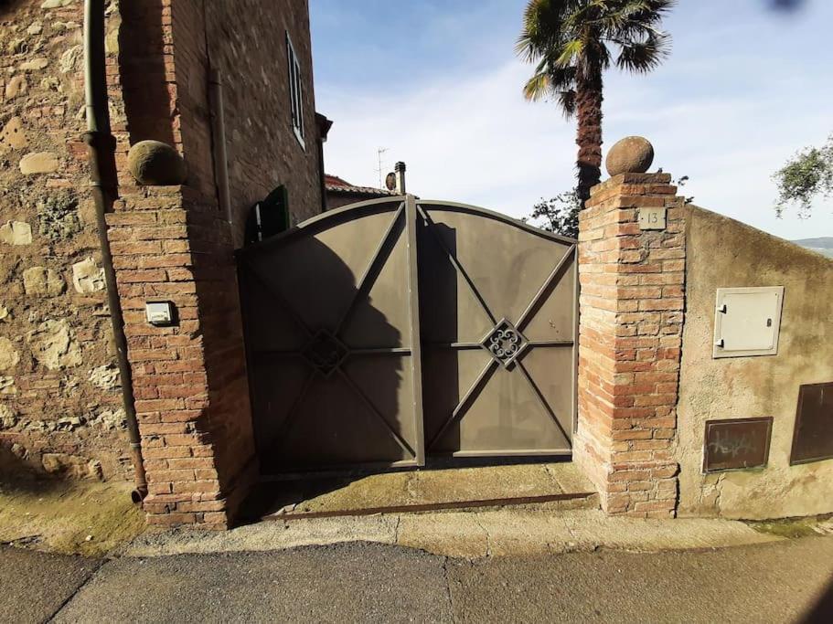 Lajatico Rentals - Casa Di Alice Nel Borgo Buitenkant foto
