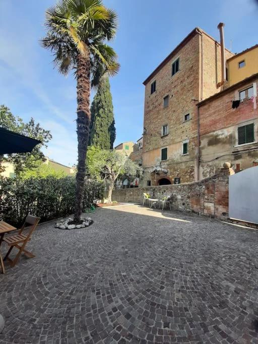 Lajatico Rentals - Casa Di Alice Nel Borgo Buitenkant foto