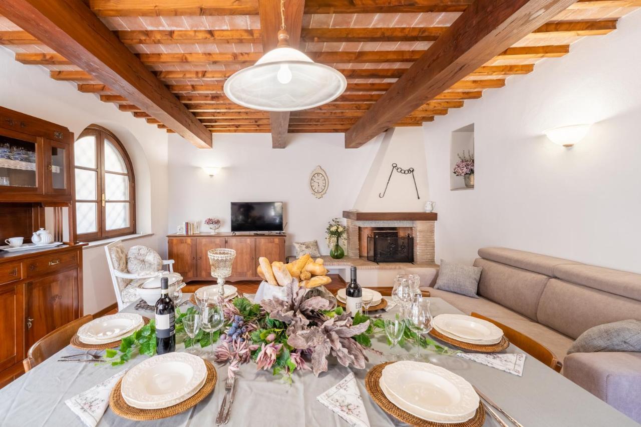 Lajatico Rentals - Casa Di Alice Nel Borgo Buitenkant foto