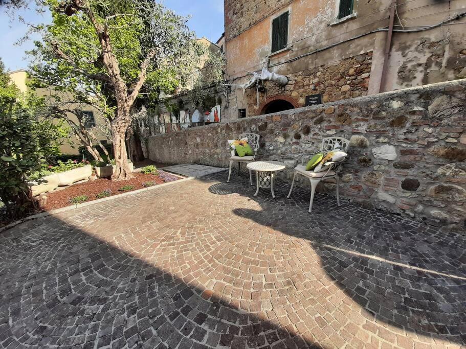 Lajatico Rentals - Casa Di Alice Nel Borgo Buitenkant foto
